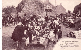 56 - Environs D AURAY - Noce Bretonne - La Table Des Mariés Se Composent De Civieres Et D Echelles Comme Chaises - Auray