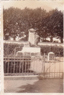 Photo 8.6 X 5.6 -  LOUDUN ( 86 ) Le Monument Aux Morts - Juillet 1946 - Orte