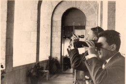 Photo Vintage Paris Snap Shop- Homme Men Jumelle Binoculars - Personnes Anonymes