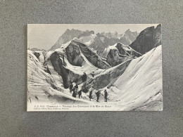 Chamonix - Passage Des Crevasses A La Mer De Glace Carte Postale Postcard - Chamonix-Mont-Blanc