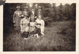 Altes Foto Vintage .Frauen Mit Kindern  Um 1950. . (  B13  ) - Personnes Anonymes