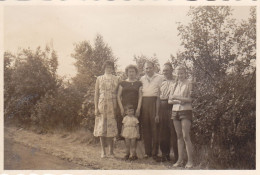 Altes Foto Vintage .Eltern  Mit Kindern  Um 1950. . (  B13  ) - Persone Anonimi