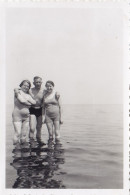 Altes Foto Vintage .Personen-Frauen-Männer-Badestrand. (  B13  ) - Persone Anonimi