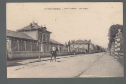 CP - 28 - Châteaudun - Rue D'Orléans - Les Ecoles - Chateaudun