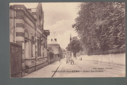 CP - 27 - Verneuil - Rue Notre-Dame - Hôtel Des Postes - Verneuil-sur-Avre