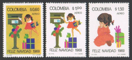 Colombia C523, MNH. Mi 1160-1162, Christmas 1969. Child Mailing Letter, Praying. - Colombie