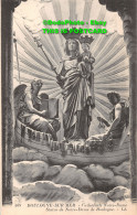 R419640 Boulogne Sur Mer. Cathedrale Notre Dame. Statue De Notre Dame De Boulogn - Welt