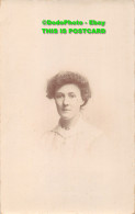 R419650 Woman Portrait. Postcard. 1916 - Welt