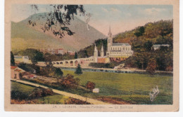 Lourdes - La Basilique - Lourdes