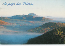 Sur Les Volcans D'Auvergne - Andere & Zonder Classificatie