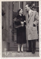 2 Alte Fotos Vintage. Liebespaar - Verlobung. Um 1955. (  B13  ) - Persone Anonimi