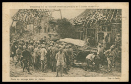 * POSTE DE SECOURS DANS LES RUINES * SECTION PHOTOGRAPHIQUE ARMEE FRANCAISE - MILITAIRES - BRANCARDS - War 1914-18