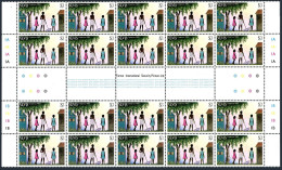 Nevis 189 Gutter Block/20, MNH. Michel 114. Christmas 1983. Youth. - St.Kitts And Nevis ( 1983-...)