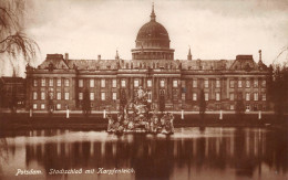 Potsdam Stadtschloss Mit Karpfenteich Ngl #168.444 - Other & Unclassified