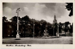 Genthin - Hindenburg Platz - Genthin