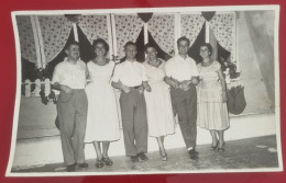 PH Original - 17.5 Cm X 11 Cm - ARGENTINA - TROIS JEUNES COUPLES PROFITANT D'UNE FÊTE D'ÉTÉ - Personnes Anonymes