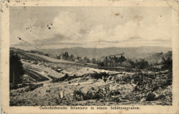 Gefechtsbereite Infanterie In Einem Schützengraben - Feldpost - Guerre 1914-18