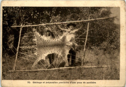 Indochina - Sechage Et Preparation D Une Peau De Panthere - Vietnam