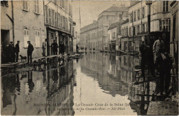 CPA Maisons-Alfort Grande Rue Inondations (1391288) - Maisons Alfort