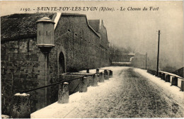 CPA Ste-Foy-les-Lyon Le Chemin Du Fort (1390569) - Sonstige & Ohne Zuordnung