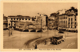 CPA Bayonne Place De La Gare Rue Maubec (1390189) - Bayonne