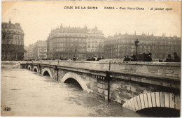 CPA Paris Pont Notre-dame Inondations (1390807) - Überschwemmung 1910