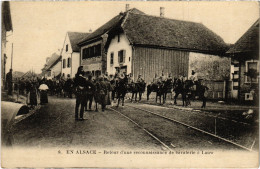 CPA Alsace Lauw Retour D'une Reconnaissance De Cavalerie Guerre (1390532) - Other & Unclassified