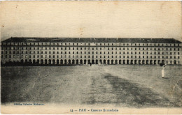 CPA Pau Caserne Bernadotte (1390190) - Pau