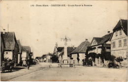 CPA Alsace Dannemarie Grande Rue Fontaine (1390460) - Dannemarie