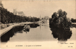 CPA Auxerre Les Quais La Cathédrale (1391139) - Auxerre