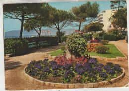 Juan Les Pins 06   Carte Circulée  Ses Jardins Fleuris - Otros & Sin Clasificación