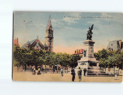 SEDAN : La Place D'alsace Lorraine Et Le Temple - état - Sedan