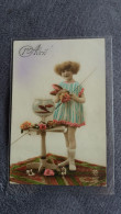 CPA FILLE FILLETTE PECHANT LES POISSONS ROUGE BOCAL ROSES RP 1691 1 ER AVRIL - April Fool's Day