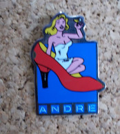 Pin's - Chaussures André - Markennamen