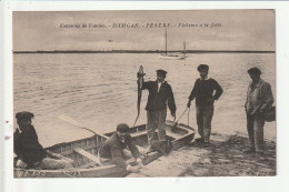 CP 56 DAMGAN PENERF Pêcheurs à La Jetée - Damgan