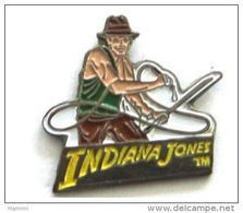 K133 Pin's Cinéma Movie Film  Indiana Jones Harrison Ford Achat Immédiat - Filmmanie