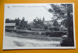 OIGNIES-en-THIERACHE - Le Clocher Parmi Les Toits Et La Verdure - Viroinval