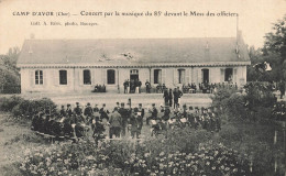 Avord * Le Camp Militaire * Concert Par La Musique Du 85ème Régiment Devant Le Mess Des Officiers * Militaria - Avord