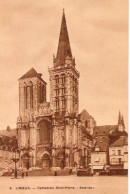 LISIEUX     Cathédrale Saint-Pierre .Extérieur(pte Animation ,commerce,automobile - Lisieux