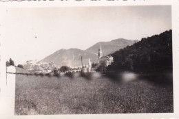 PHOTO 9.0 X 6.0 -   Le Vieux Chateau Et La Basilique De LOURDES ( 65 ) Aout 1934 - Lieux