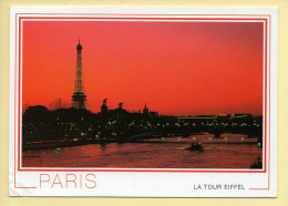 Coucher De Soleil : Crépuscule Sur La Seine Et La Tour Eiffel / Paris (voir Scan Recto/verso) - Tegenlichtkaarten, Hold To Light