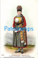 228954 SWITZERLAND FRIBOURGEOIS COSTUMES WOMAN POSTAL POSTCARD - Sonstige & Ohne Zuordnung