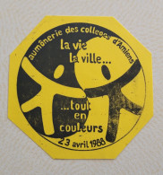 Autocollant Vintage Aumônnerie Des Collèges D'AMiens 1988 - Stickers
