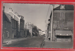 Carte Postale 14. Bernières-sur-mer  Rue Du Gébéral Leclerc    Très Beau Plan - Other & Unclassified