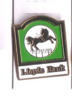 BB106 Pin's  CHEVAL BANQUE LLOYDS BANK Horse Achat Immédiat - Banks