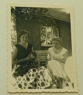 Two Girls And "Bambi" - Photo Muller, Rothenburg/Hann. - Anonymous Persons