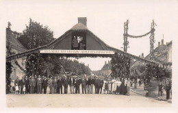 SAINT-GERMAIN-du-BOIS (Saône-et-Loire) En Fête "Sous Notre Toit Bressan Soyez Les Bienvenus", Carte-Photo Picard/Borgeot - Autres & Non Classés