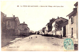 69 - B21987CPA - LA TOUR DE SALVAGNY - Entree Du Village, Cote Lyon - Est - Parfait état - RHONE - Other & Unclassified