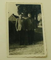 Two Men Stand On The Street-photo Gewinn, Zossen-Germany - Places