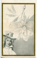 Pionnière Noir Et Blanc Voyagé * Vue Originale Jeune Femme Au Chapeau En Bas Et Grosse Fleur Suspendue Au Dessus - Women